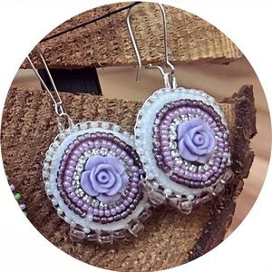 🪡Purple Rose Beaded Earrings